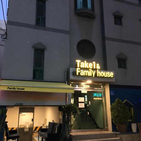 Take 1 Guesthouse Hongdae โซล ภายนอก รูปภาพ